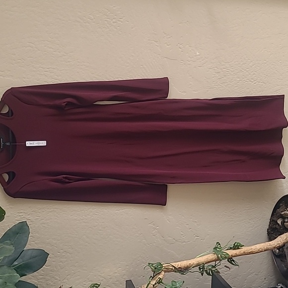 WHBM FORME Ribbed Long Sleeve cutout dress Wine size L - Picture 2 of 7